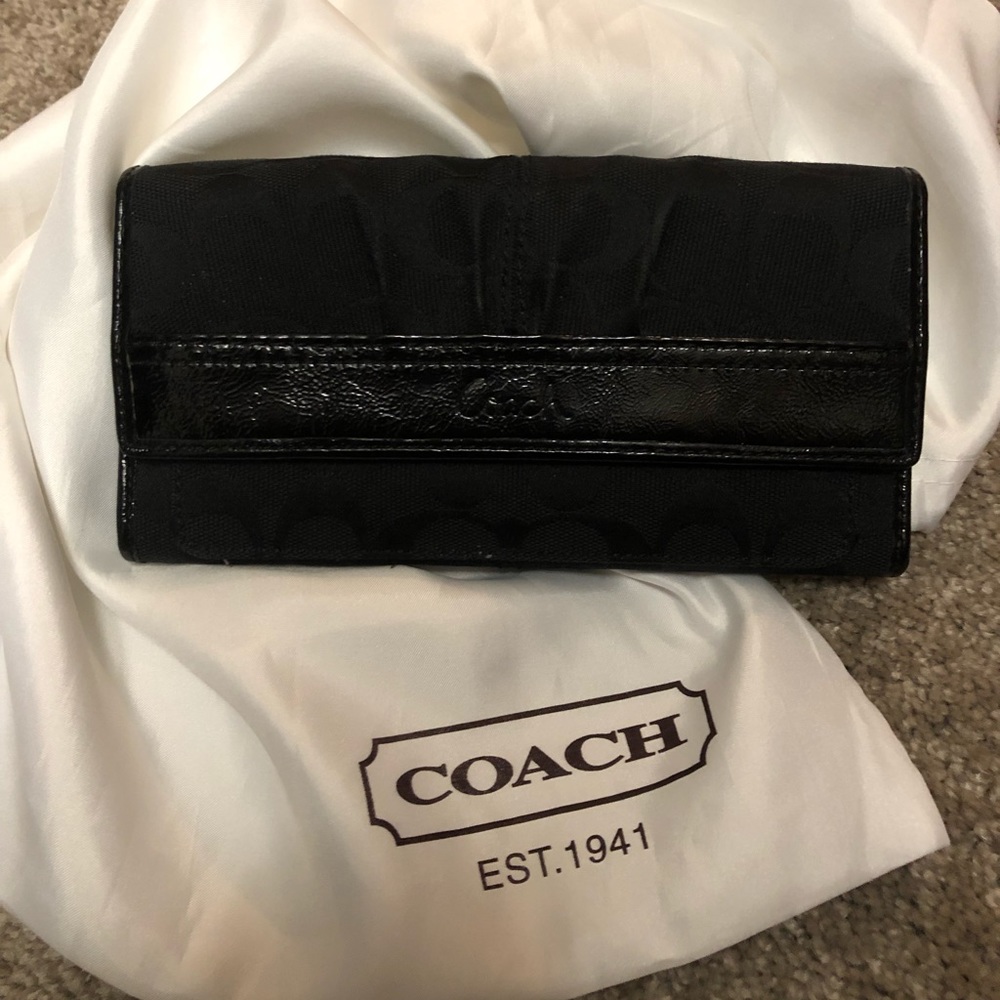 ❌SOLD❌Authentic Coach billfold, checkbook